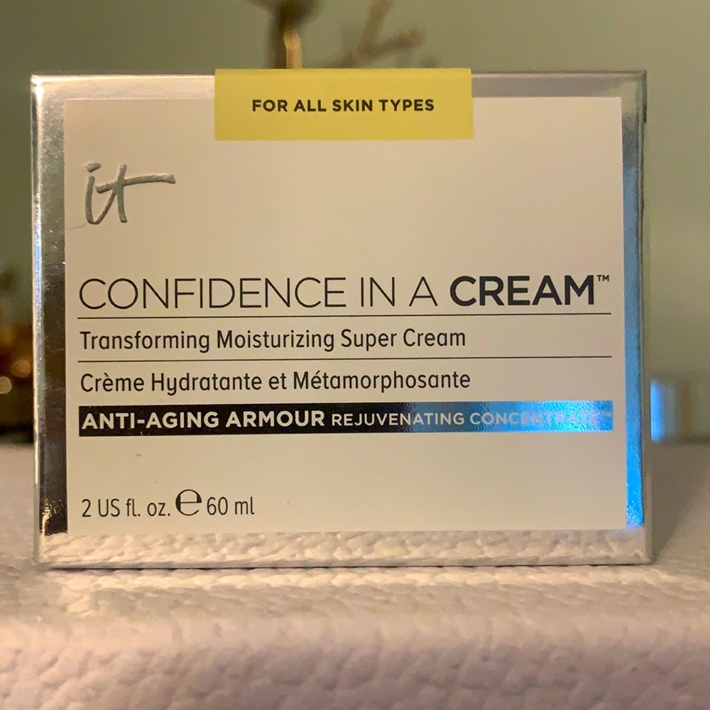 Brand new, never opened IT moisturizer.